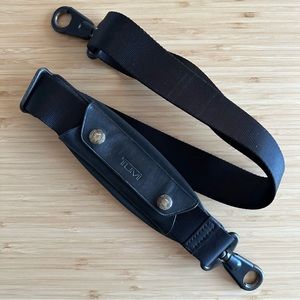 Tumi Alpha Flexible Shoulder Strap - Comfort Meets Versatility